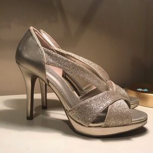 gold sparkly heels